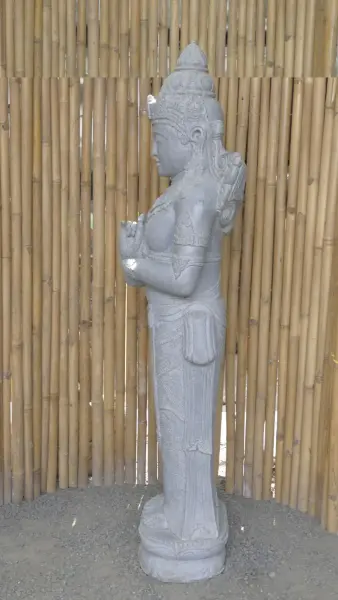 Product image 8 of the product “Standing Sri Dewi. Made from riverstone. Height 180cm ”